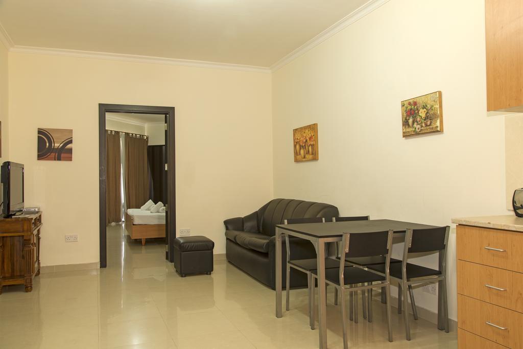Belmont Court Apartments Qawra Zewnętrze zdjęcie