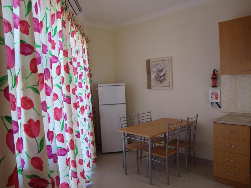 Belmont Court Apartments Qawra Pokój zdjęcie